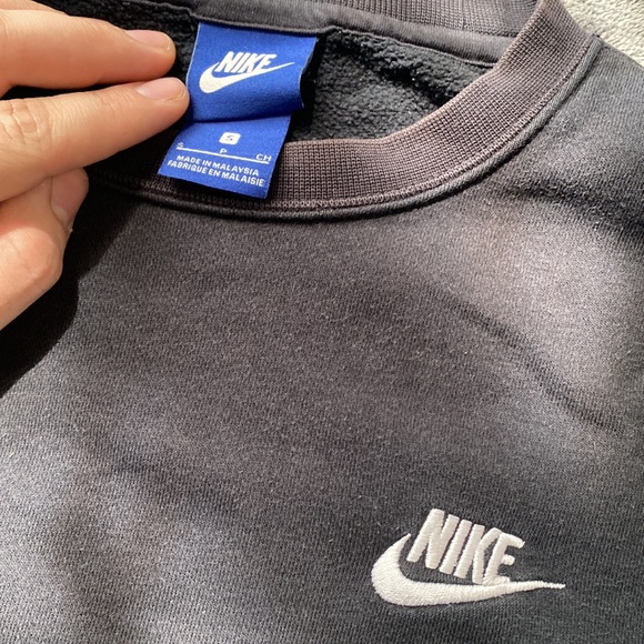 Nike sweatshirt crewneck pullover club logo - Picture 2 of 3